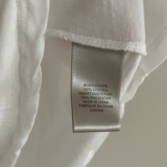 White Sleevless Collared Top - Picture 4 of 4